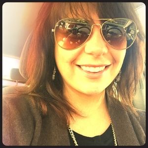 Meet your Posher, Lisa